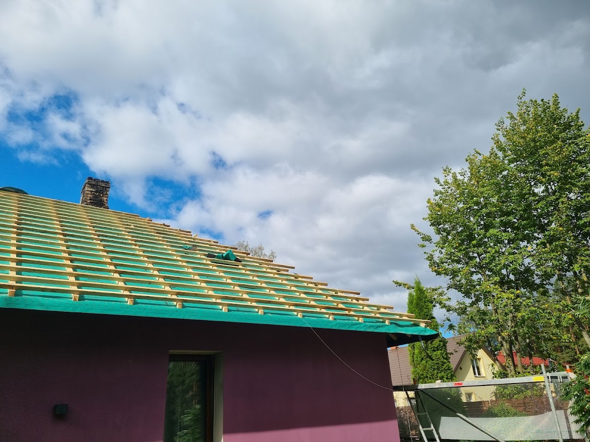 Uzcelta mūra mājas konstrukcija